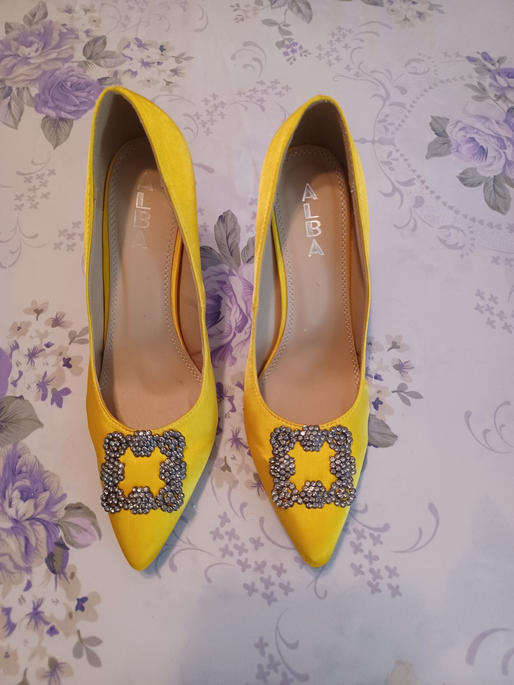 ALBA Yellow Pointed-Toe Pumps with Crystal Buckle
